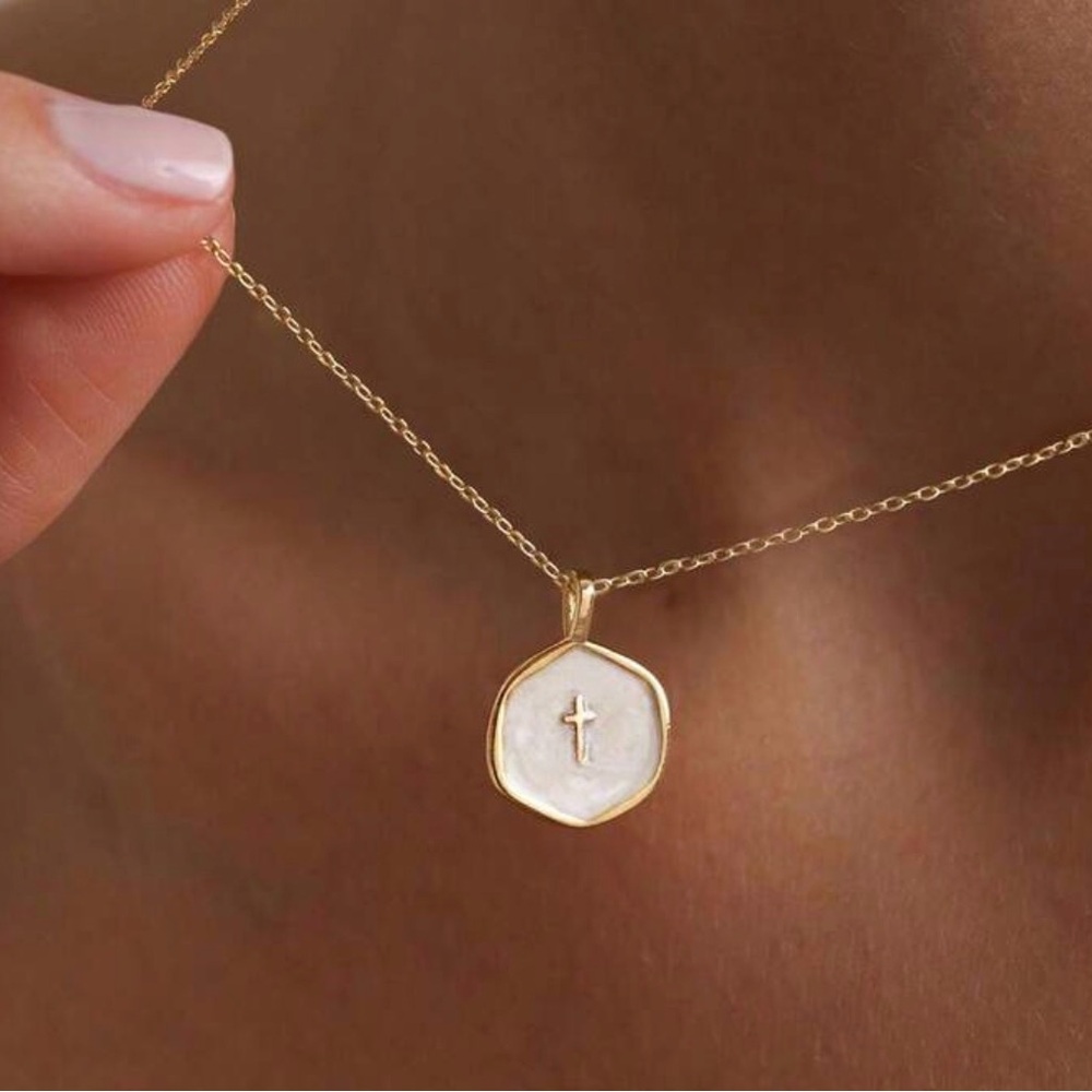 Fashion Gold ✝️cross Pendant Necklace NWOT